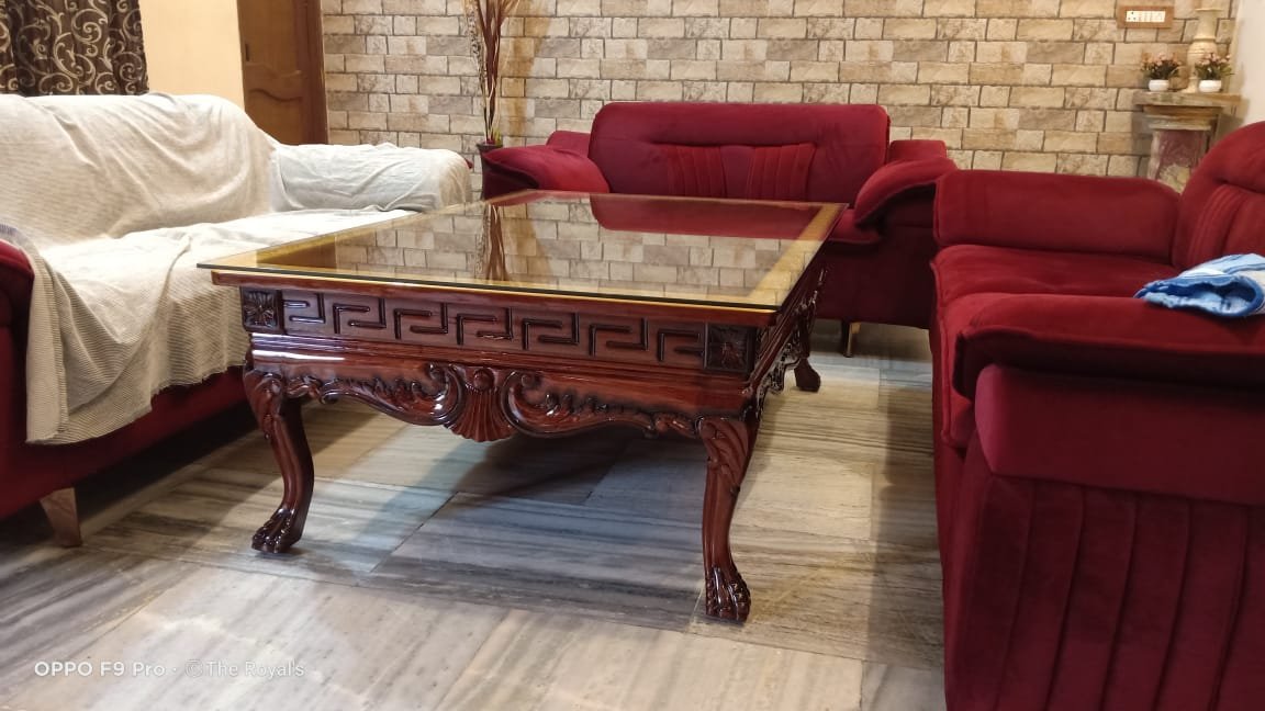 AristoLuxe Sofa